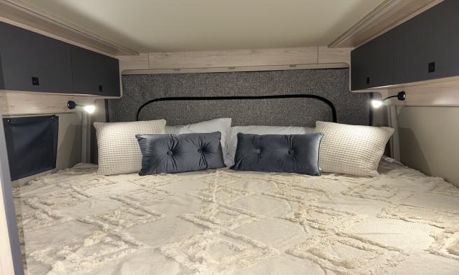 1791298600_Exp 68 bed made up